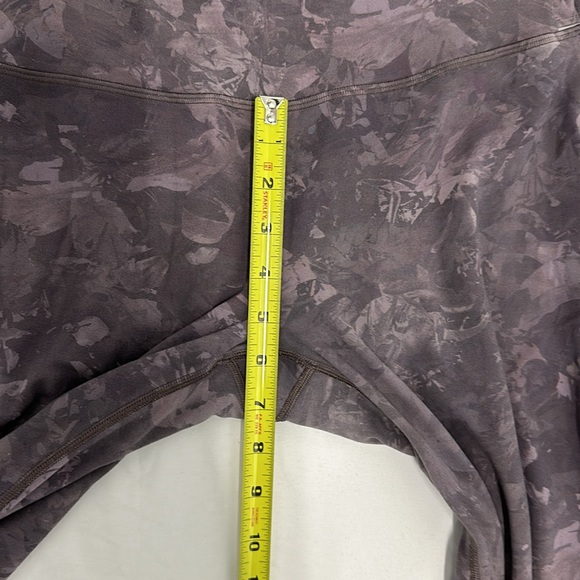 Lululemon Hug your Core Super High-Rise Tight - Picture 5 of 10